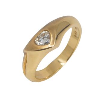 Goldring mit Diamant in Herzform