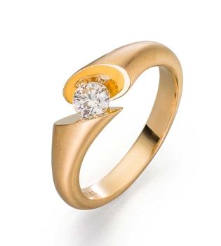 Calla in Gelbgold ein Ring zum Verlieben
