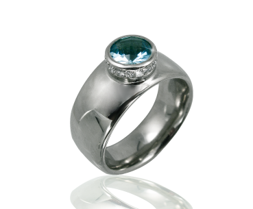 Goldschmiede Tombrink Ring  Aquamarin mit Brillant